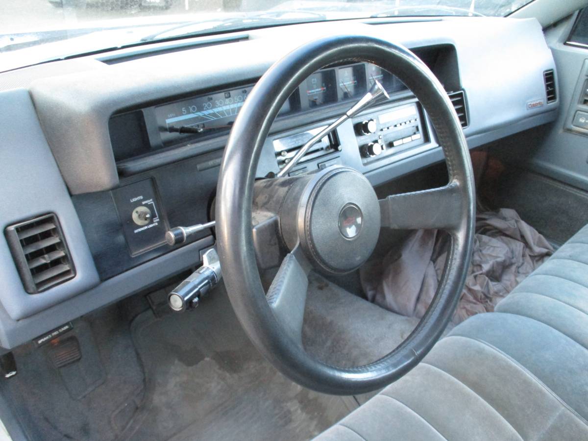 Chevrolet-euro-sport-1989-white-16