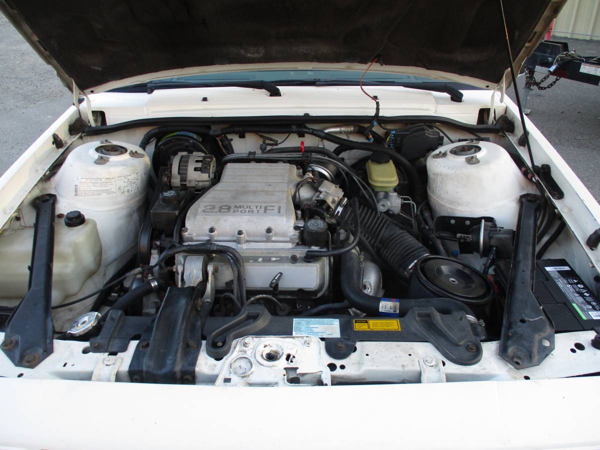 Chevrolet-euro-sport-1989-white-18