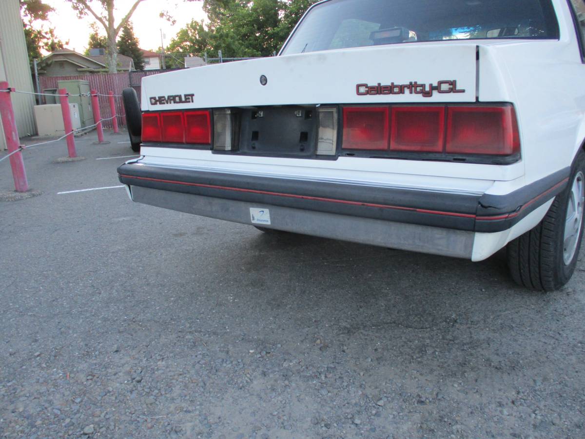 Chevrolet-euro-sport-1989-white-9
