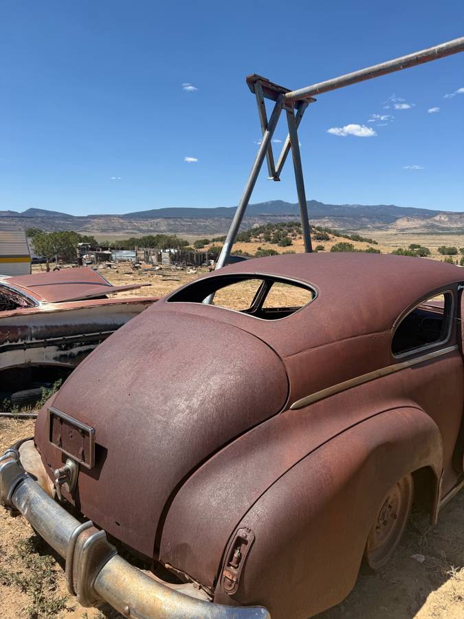 Chevrolet-fleetline-1942-red-1
