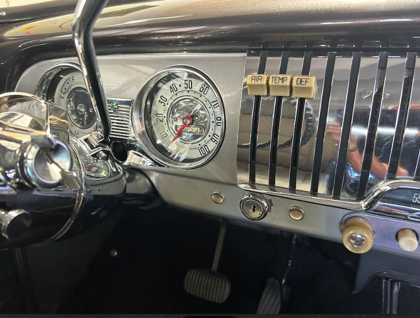 Chevrolet-fleetline-1951-black-4