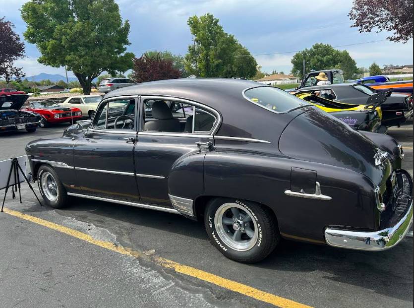 Chevrolet-fleetline-1951-black-9
