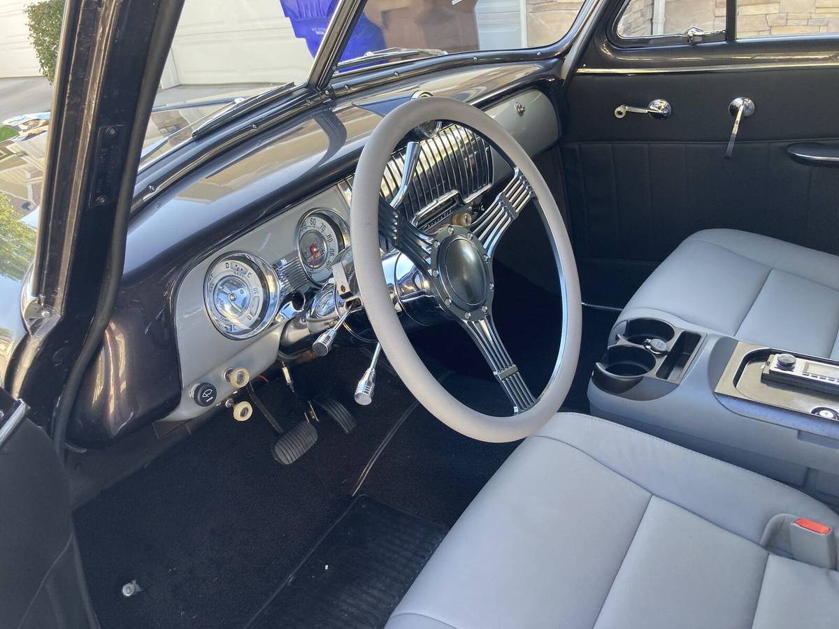 Chevrolet-fleetline-1951-black