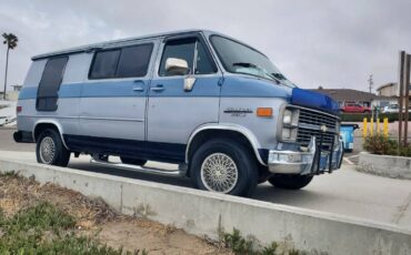 Chevrolet-g-series-34-ton-diesel-1983-blue-1