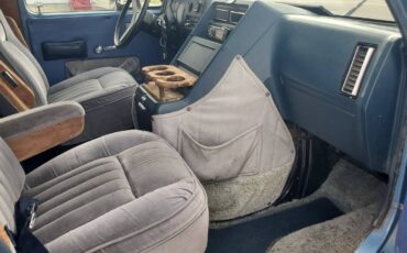 Chevrolet-g-series-34-ton-diesel-1983-blue-14