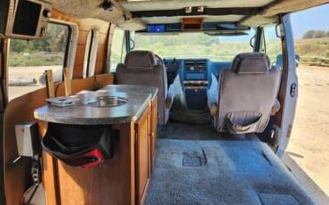 Chevrolet-g-series-34-ton-diesel-1983-blue-16