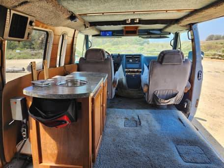 Chevrolet-g-series-34-ton-diesel-1983-blue-16