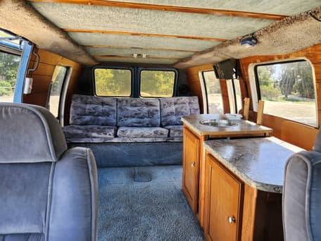 Chevrolet-g-series-34-ton-diesel-1983-blue-18