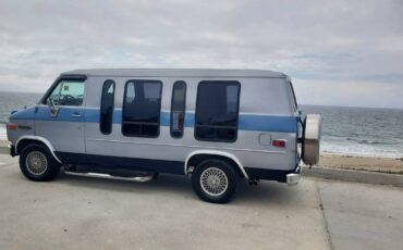 Chevrolet-g-series-34-ton-diesel-1983-blue-2