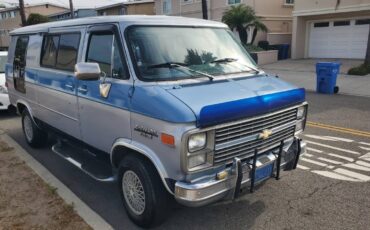 Chevrolet-g-series-34-ton-diesel-1983-blue-21