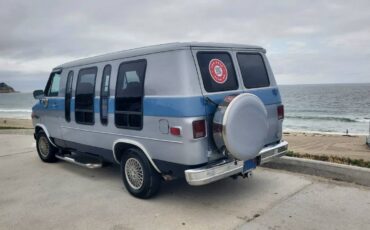 Chevrolet-g-series-34-ton-diesel-1983-blue-3