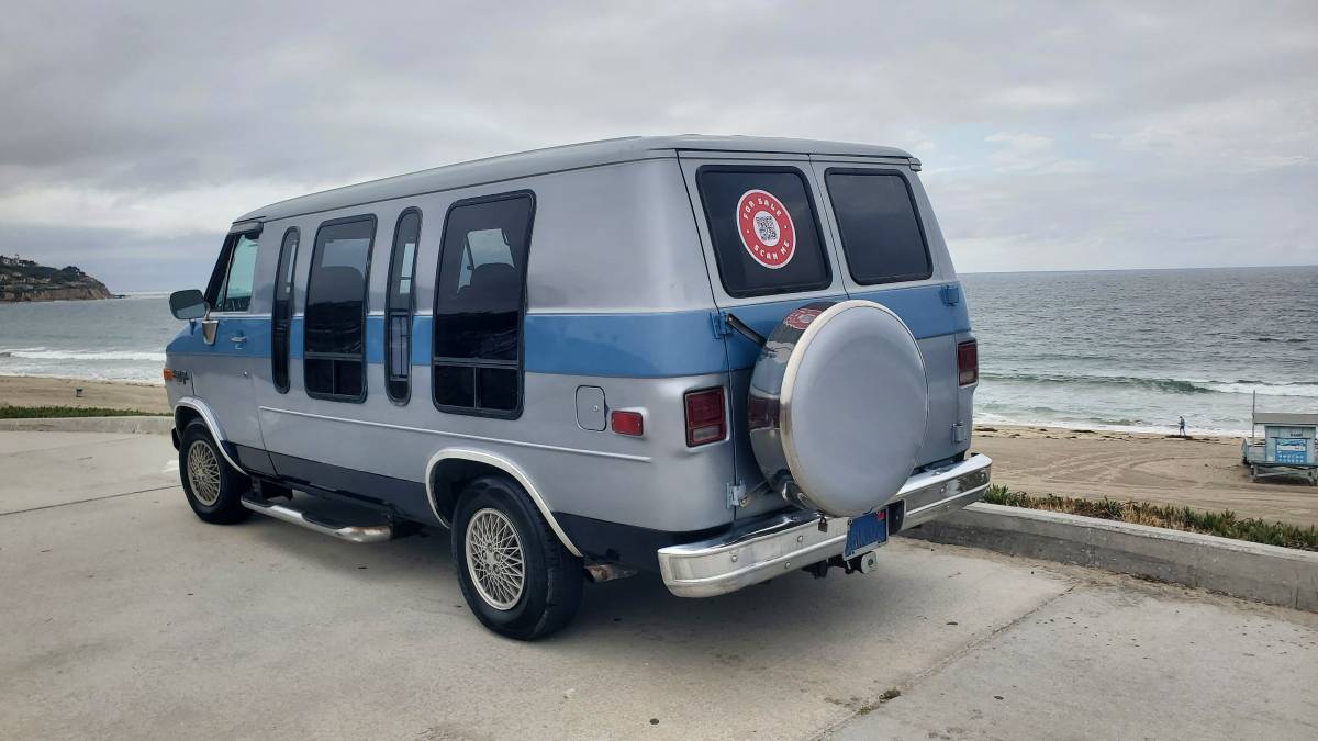 Chevrolet-g-series-34-ton-diesel-1983-blue-3