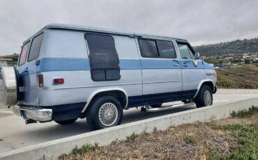 Chevrolet-g-series-34-ton-diesel-1983-blue-4
