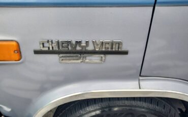 Chevrolet-g-series-34-ton-diesel-1983-blue-5