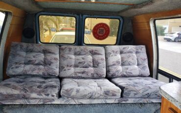 Chevrolet-g-series-34-ton-diesel-1983-blue-9