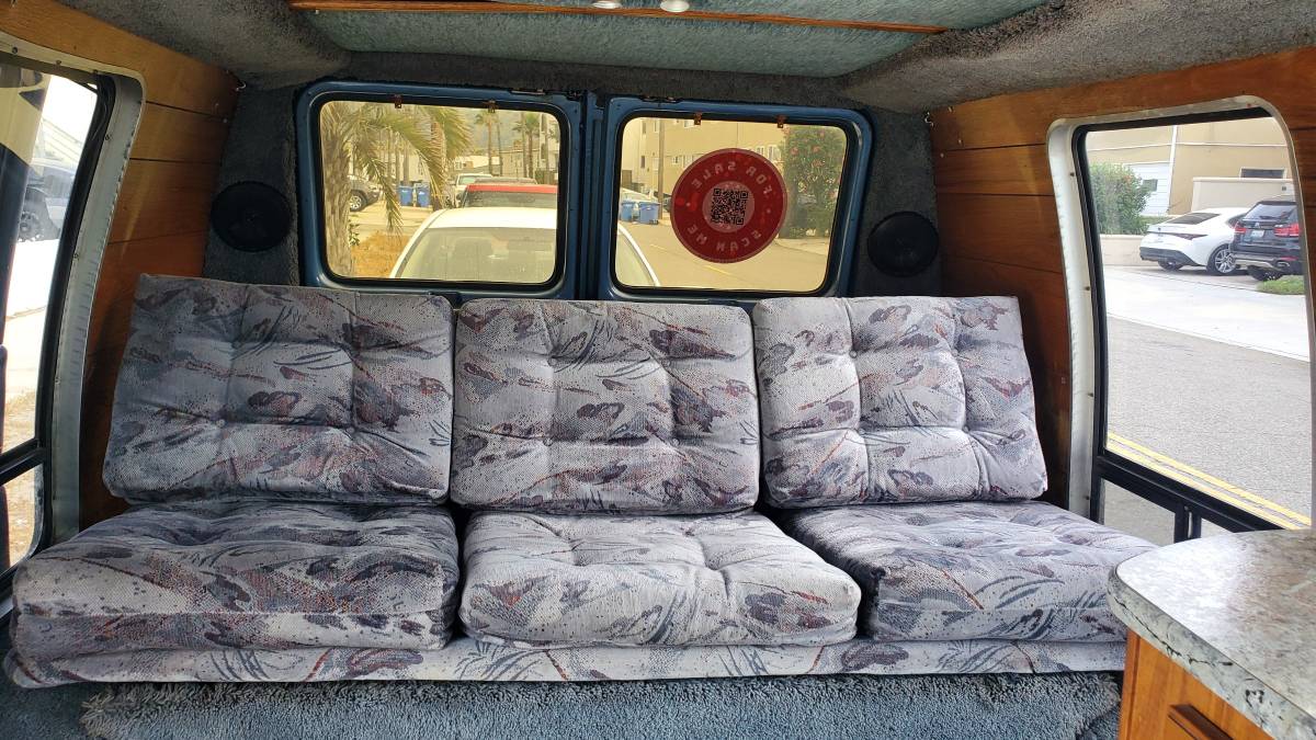 Chevrolet-g-series-34-ton-diesel-1983-blue-9