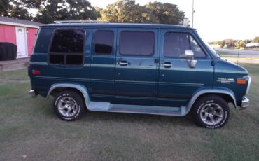 Chevrolet-g-series-34-ton-nominal-1993-green-1