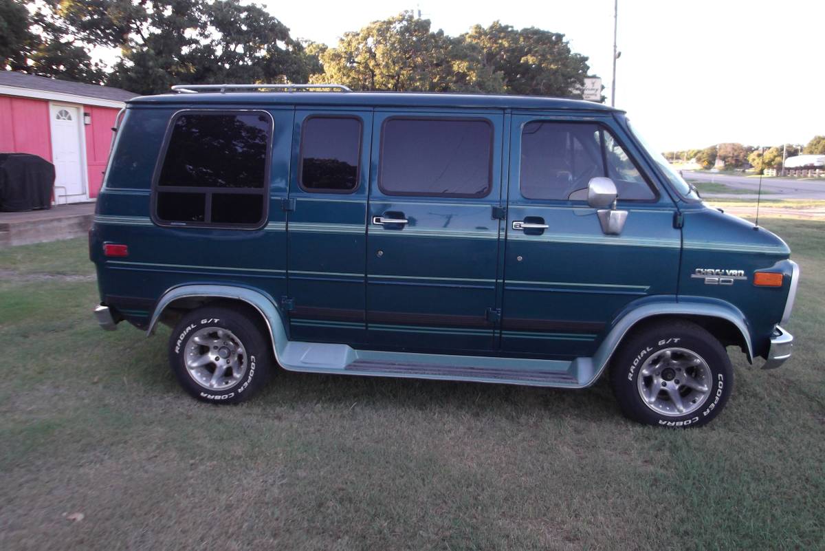 Chevrolet-g-series-34-ton-nominal-1993-green-1