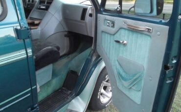 Chevrolet-g-series-34-ton-nominal-1993-green-10