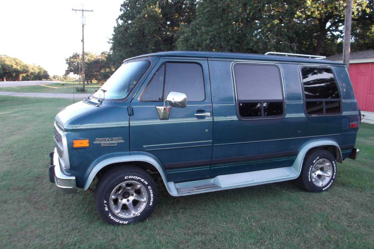 Chevrolet-g-series-34-ton-nominal-1993-green-15