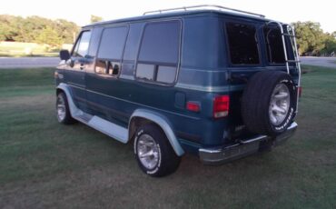Chevrolet-g-series-34-ton-nominal-1993-green-3