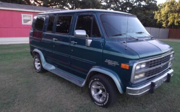 Chevrolet-g-series-34-ton-nominal-1993-green