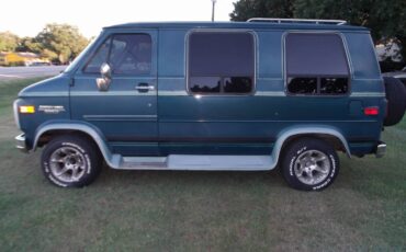 Chevrolet-g-series-34-ton-nominal-1993-green-4