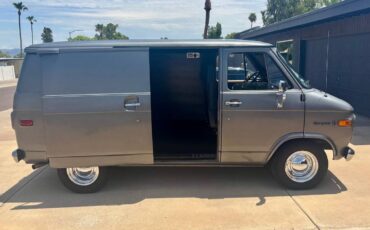Chevrolet-g10-1971-grey-4