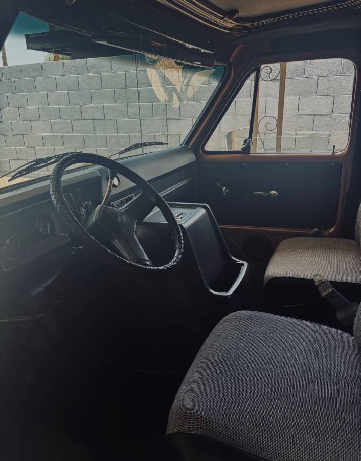 Chevrolet-g10-1971-grey-7