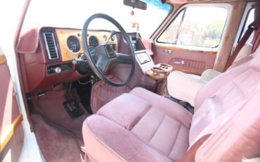 Chevrolet-g20-1988-8