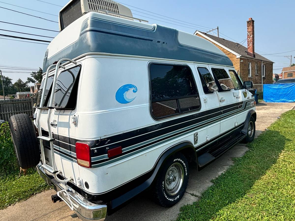 Chevrolet-g20-conversion-rv-1992-blue-10