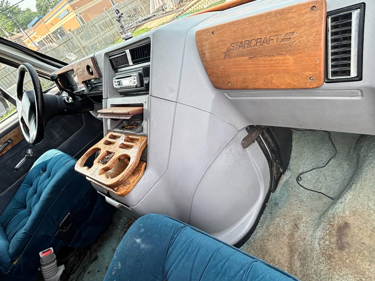 Chevrolet-g20-conversion-rv-1992-blue-4