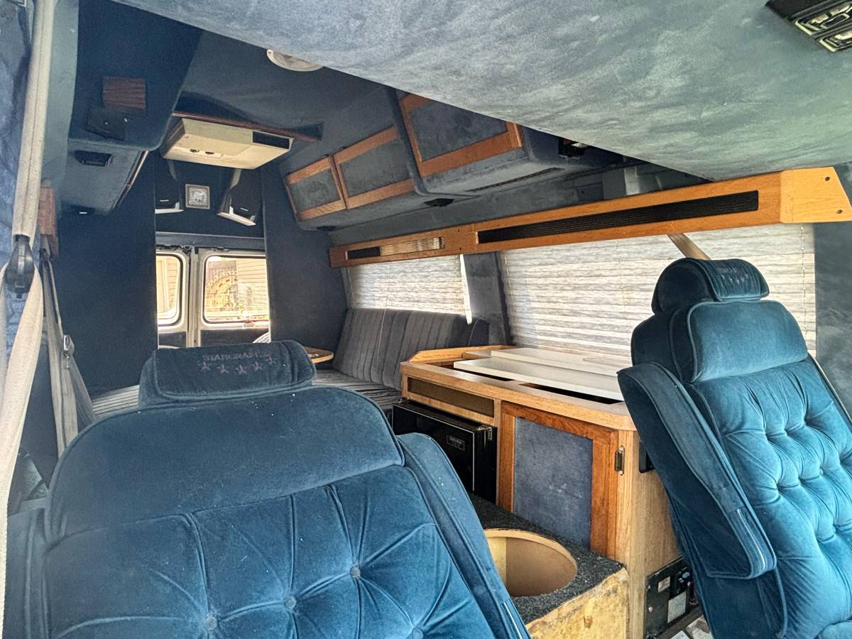 Chevrolet-g20-conversion-rv-1992-blue-6
