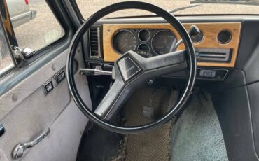 Chevrolet-g20-conversion-van-1988-red-10