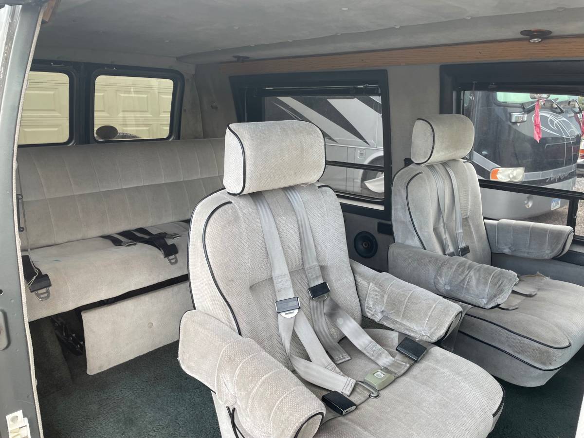 Chevrolet-g20-conversion-van-1988-red-14