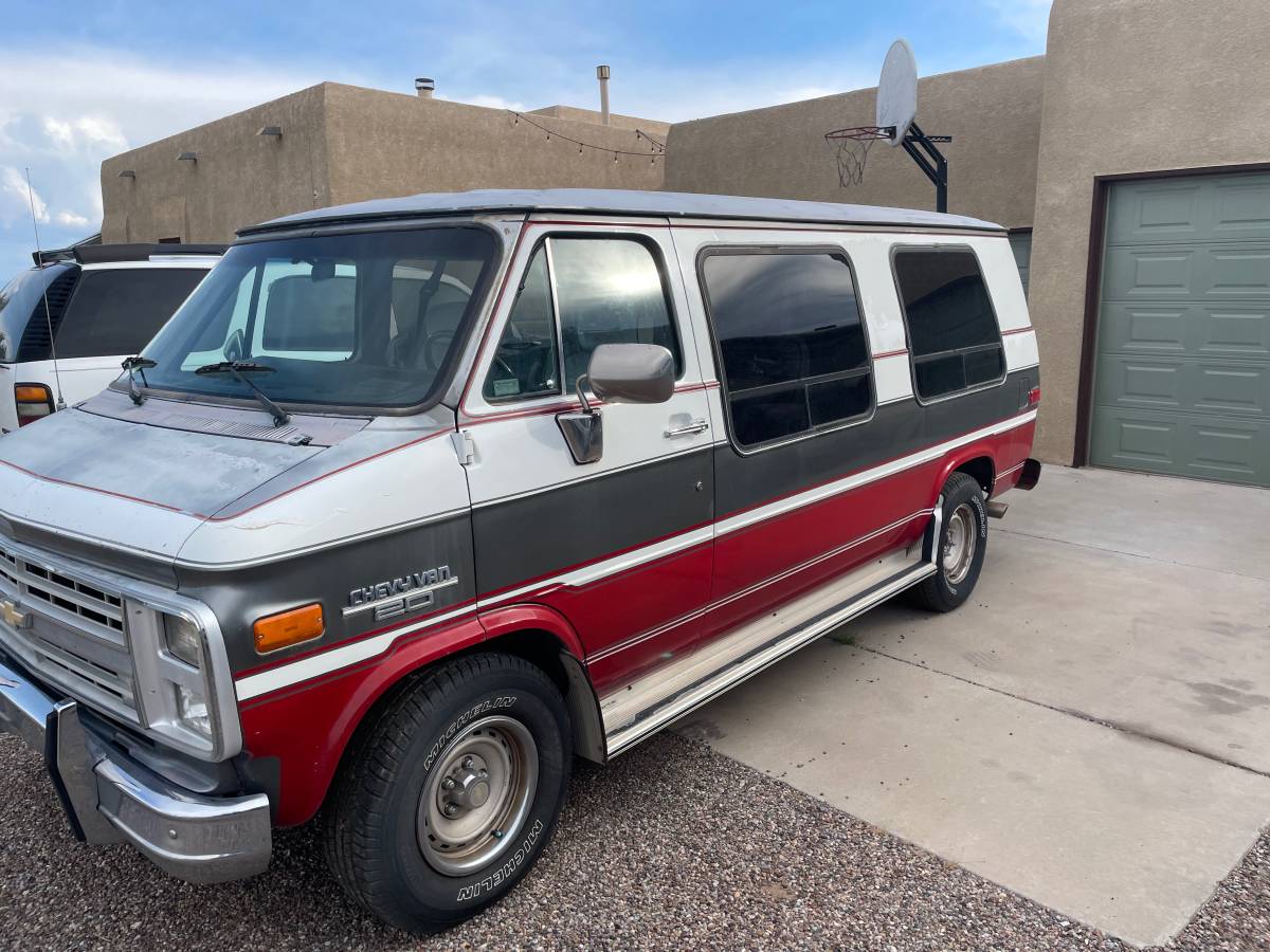 Chevrolet-g20-conversion-van-1988-red-2