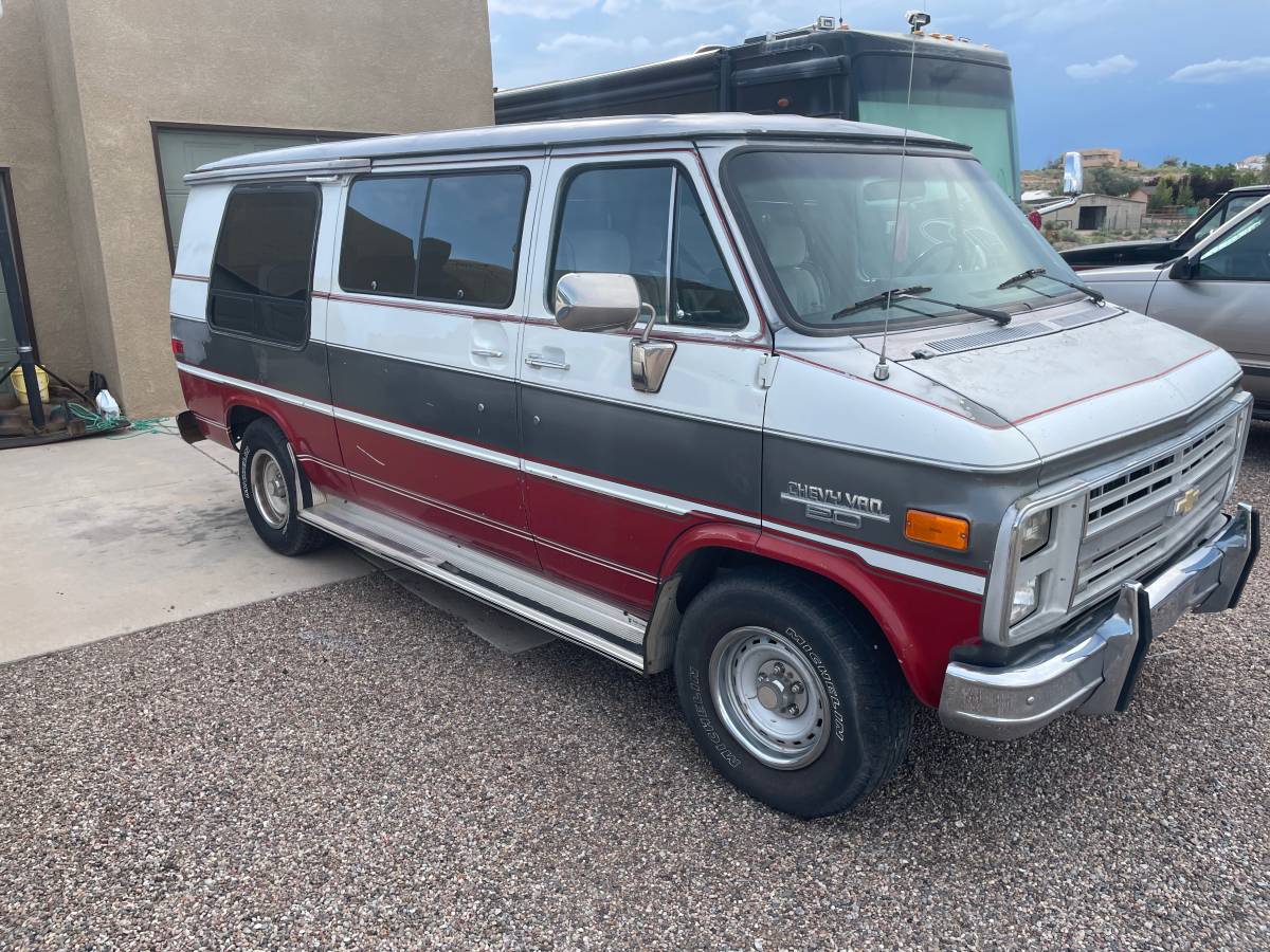Chevrolet-g20-conversion-van-1988-red-3