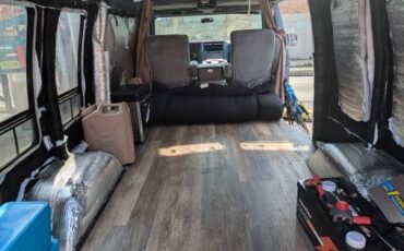 Chevrolet-g20-van-1984-3