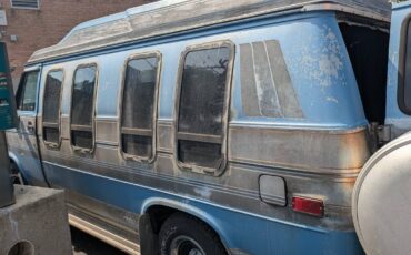 Chevrolet-g20-van-1984-8