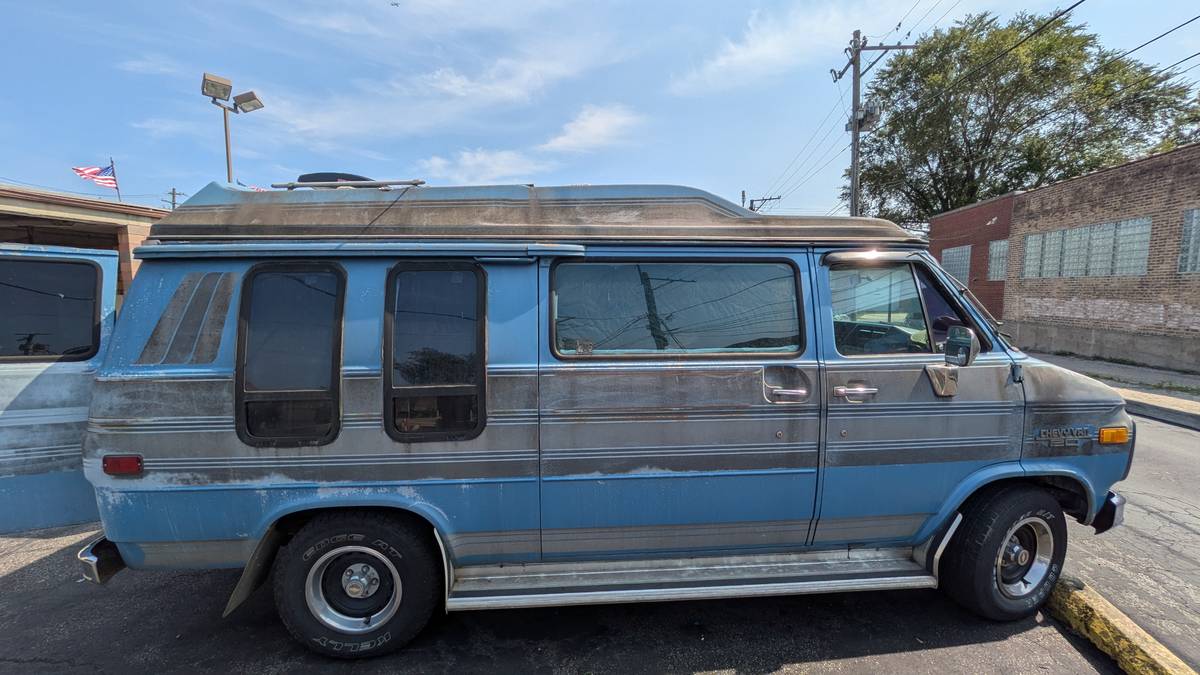 Chevrolet-g20-van-1984