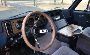 Chevrolet-g20-van-1987-blue-17