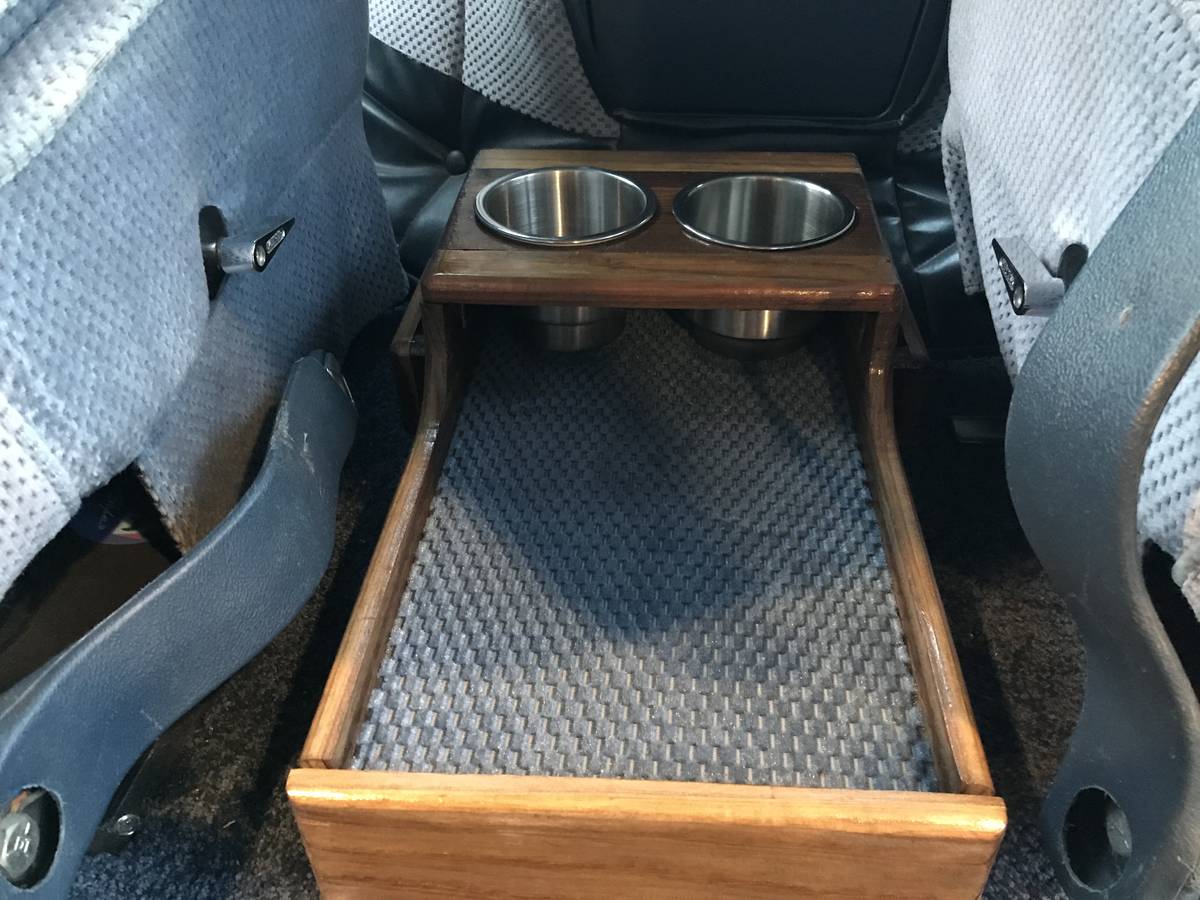 Chevrolet-g20-van-1987-blue-19