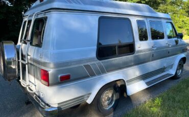 Chevrolet-g20-van-1990-white-2