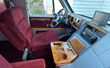 Chevrolet-g20-van-1990-white-7