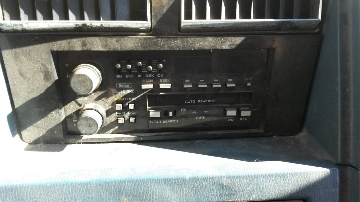 Chevrolet-g30-diesel-1990-white-11