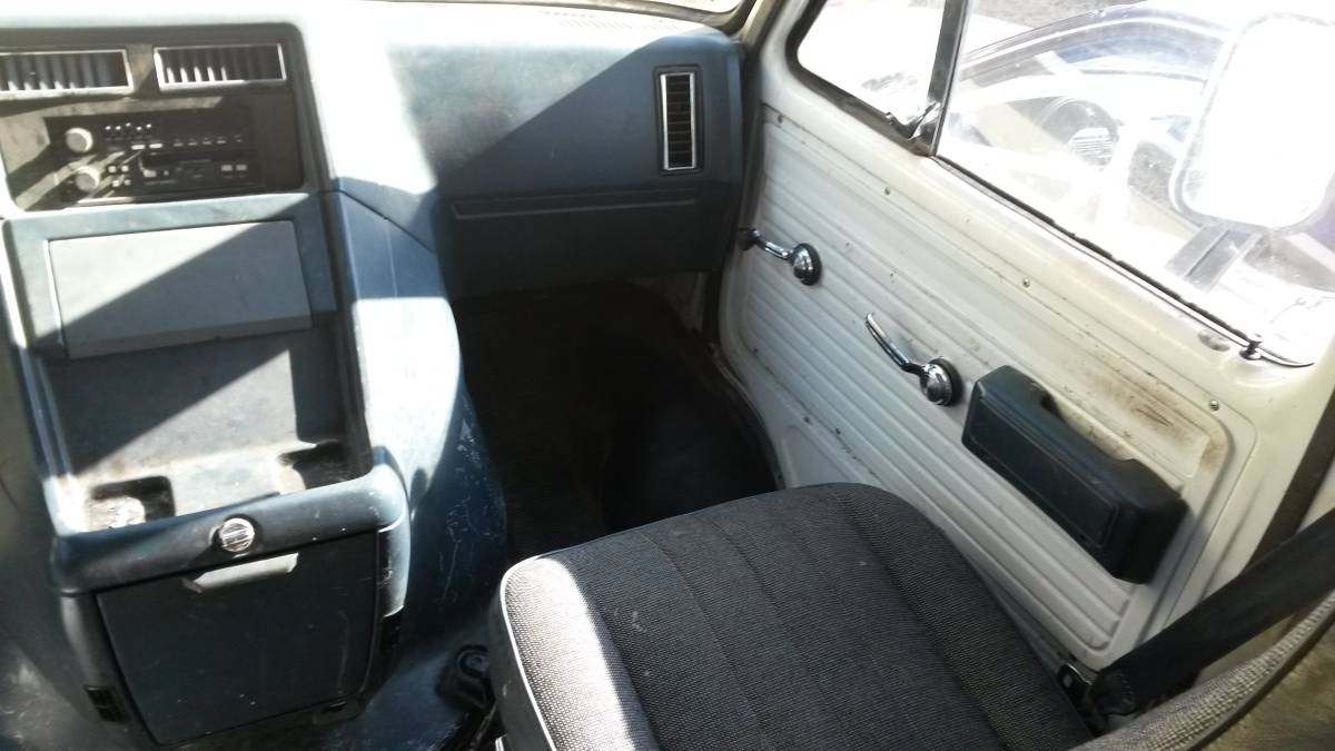 Chevrolet-g30-diesel-1990-white-13