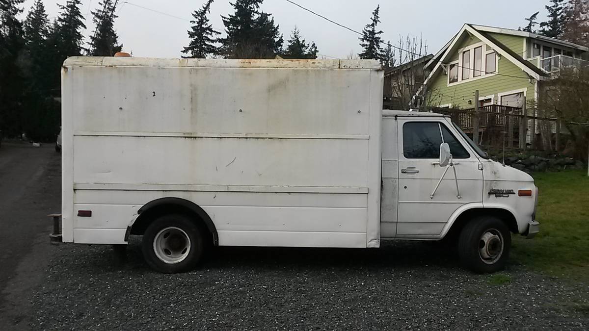 Chevrolet-g30-diesel-1990-white-2