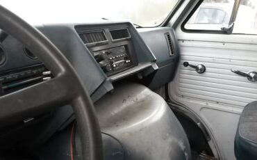 Chevrolet-g30-diesel-1990-white-6