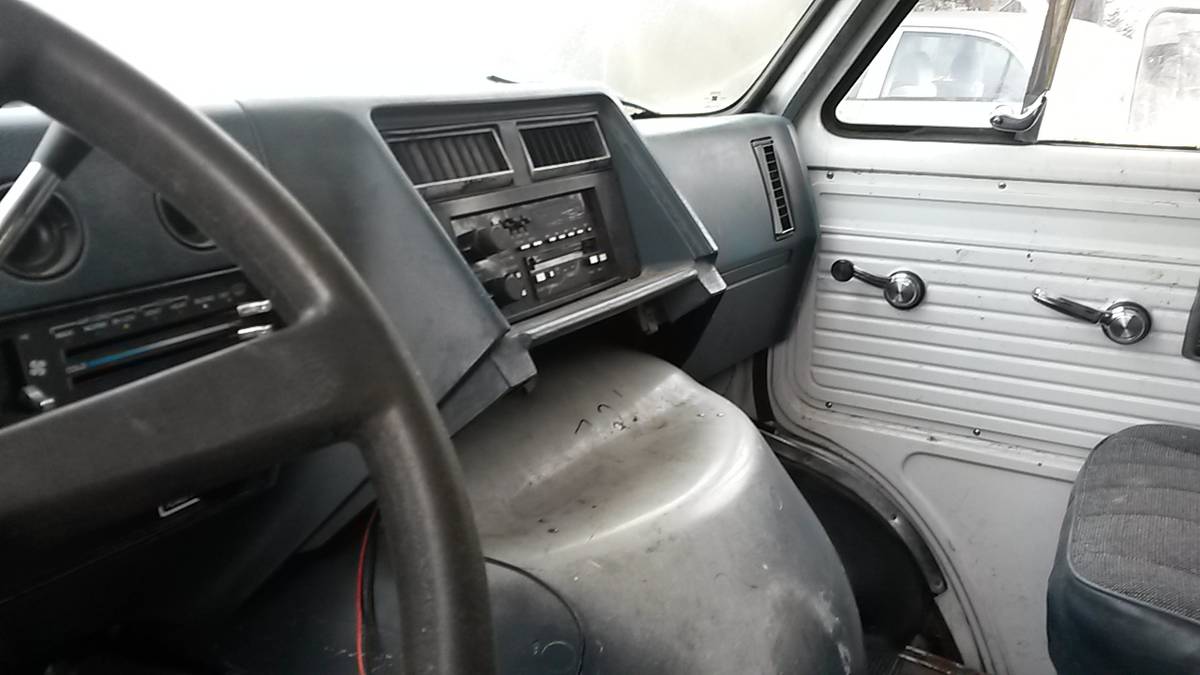 Chevrolet-g30-diesel-1990-white-6