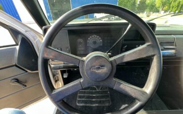 Chevrolet-gmt-400-12-ton-nominal-1988-silver-1
